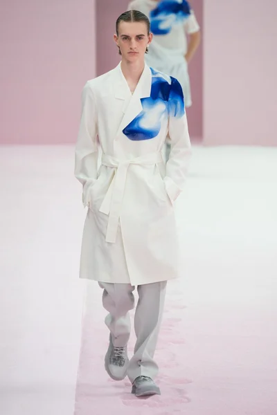 Look 7